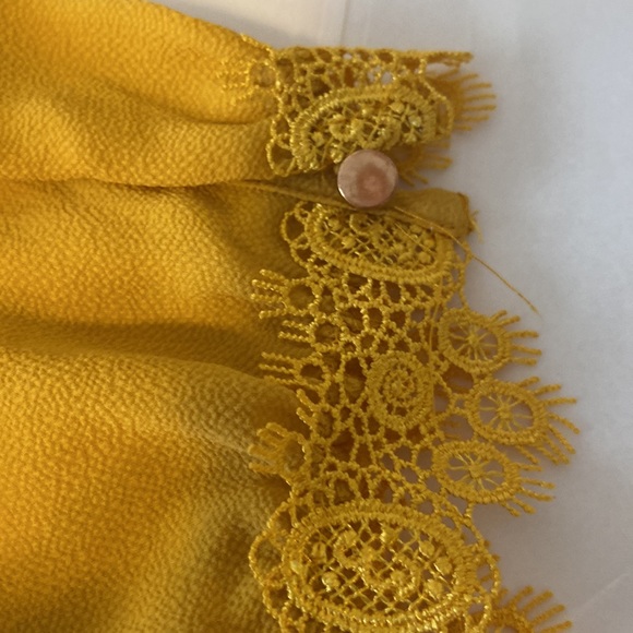 A New Day mustard yellow long sleeve blouse lace accent M - Picture 7 of 9